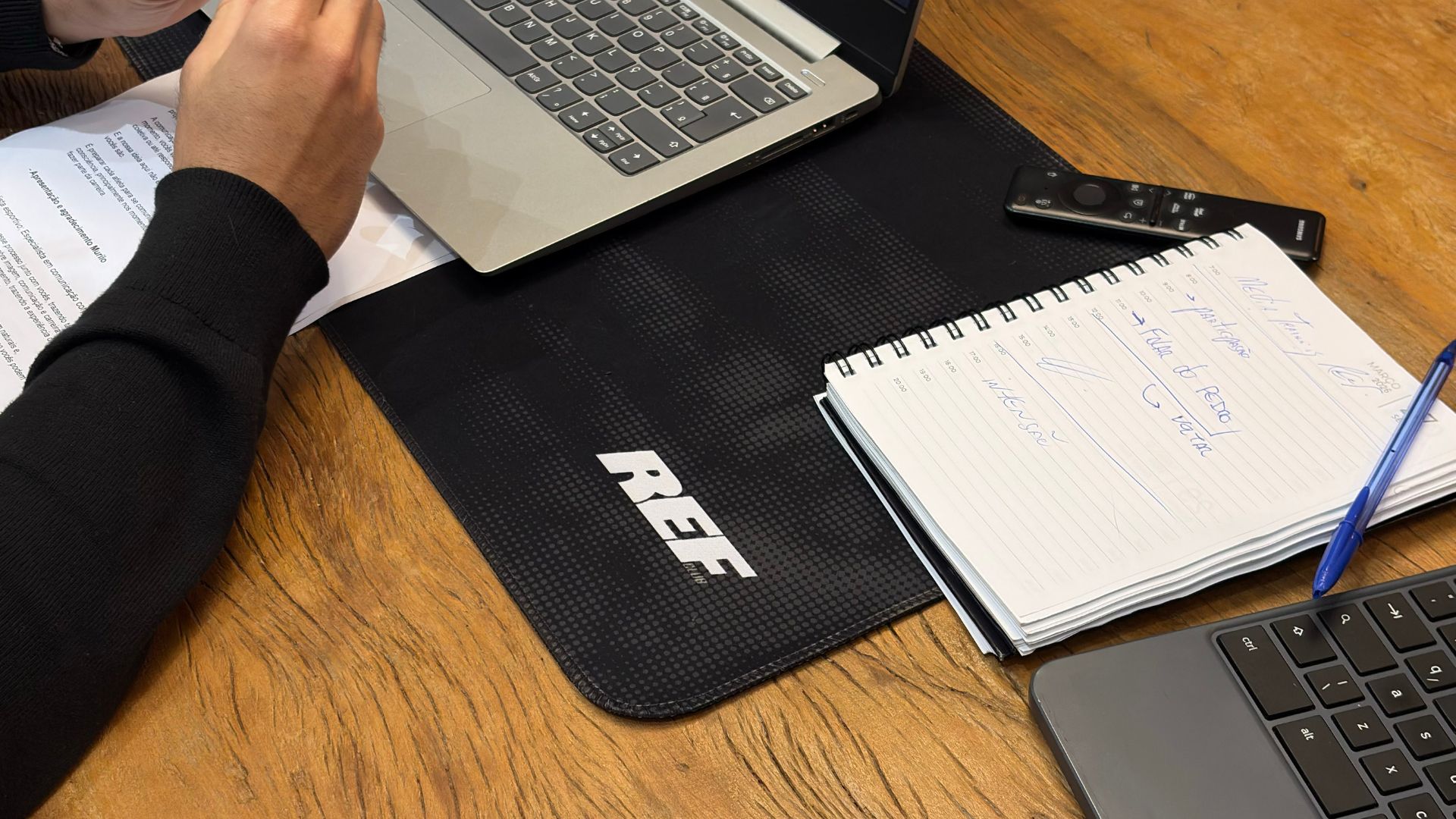Post Brindes Personalizados para Empresas: Como Transformar a Identidade da Marca em Produtos